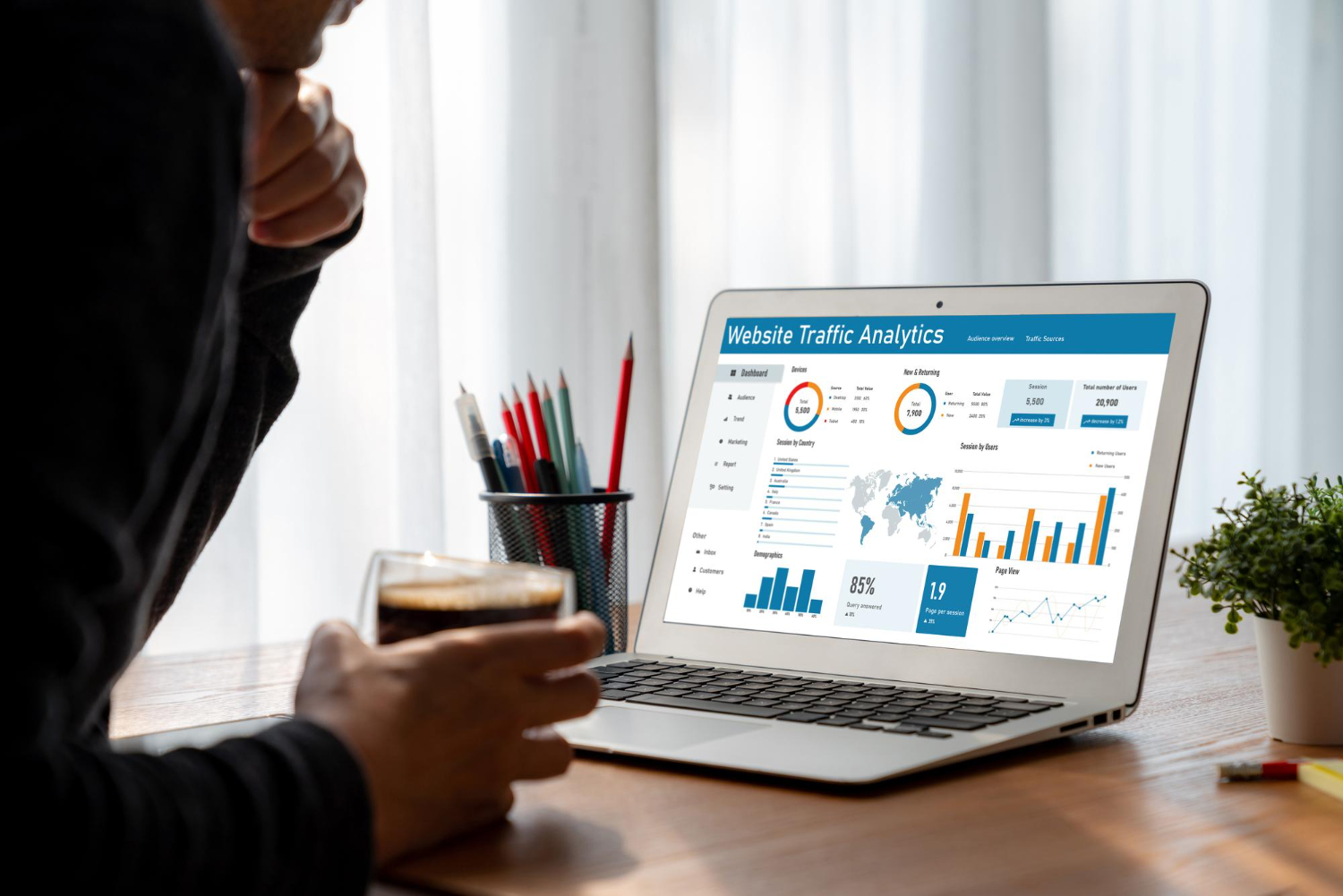 However, if you own a startup, you can benchmark your ad performance against the general CTR average on Google and Microsoft ads across all industries, which reached 6.66% in 2025 (over the past 12 months), just to get a preliminary idea of the ad performance.